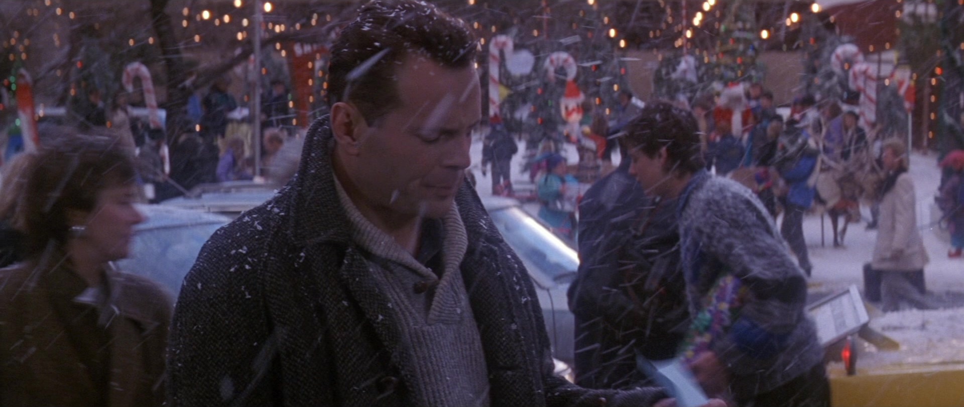 Die Hard 2 (1990), wide, 2.36:1 — film still