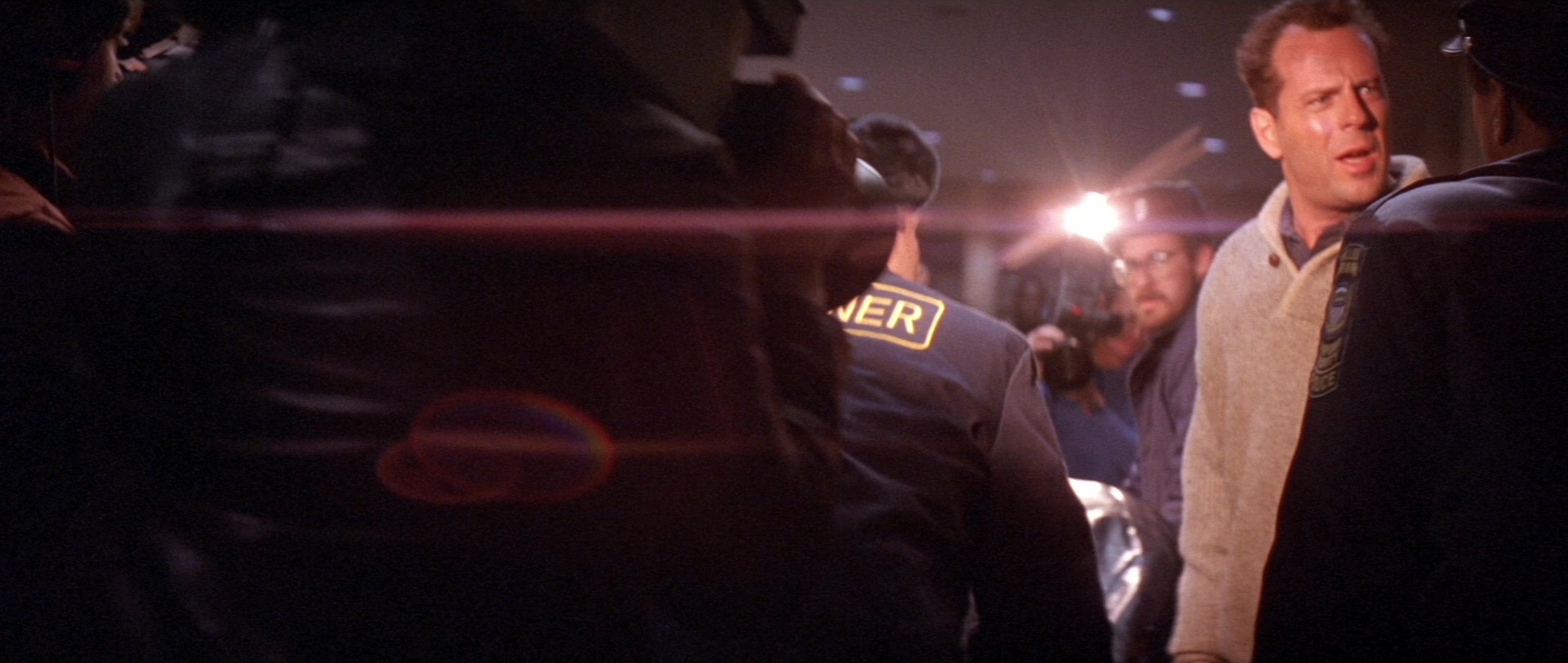 Die Hard 2 (1990), wide, 2.36:1 — film still