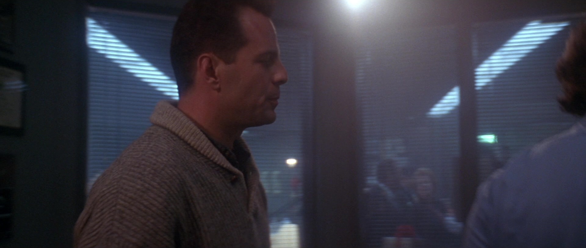 Die Hard 2 (1990), unknown, 2.36:1 — film still