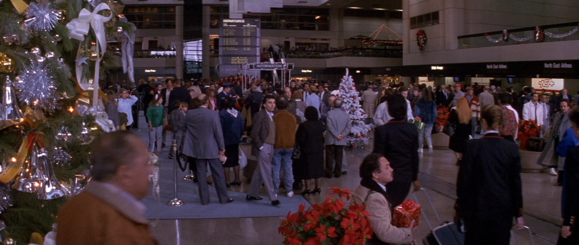 Die Hard 2 (1990), wide, 2.36:1 — film still