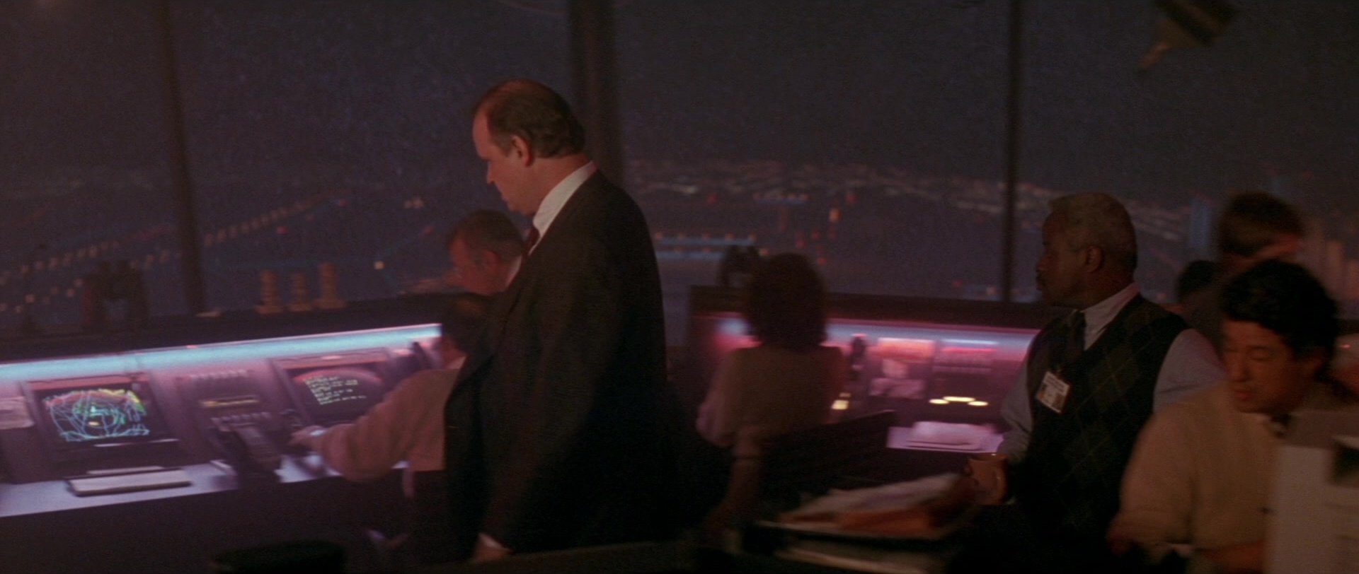 Die Hard 2 (1990), wide, 2.36:1 — film still