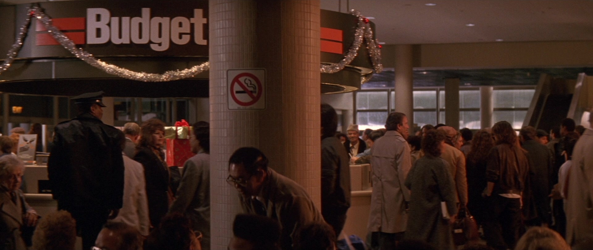 Die Hard 2 (1990), wide, 2.36:1 — film still
