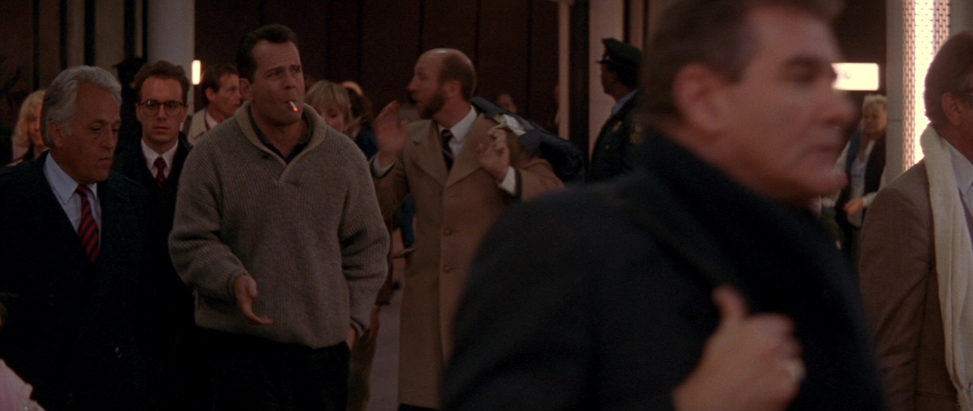 Die Hard 2 (1990), wide, 2.36:1 — film still