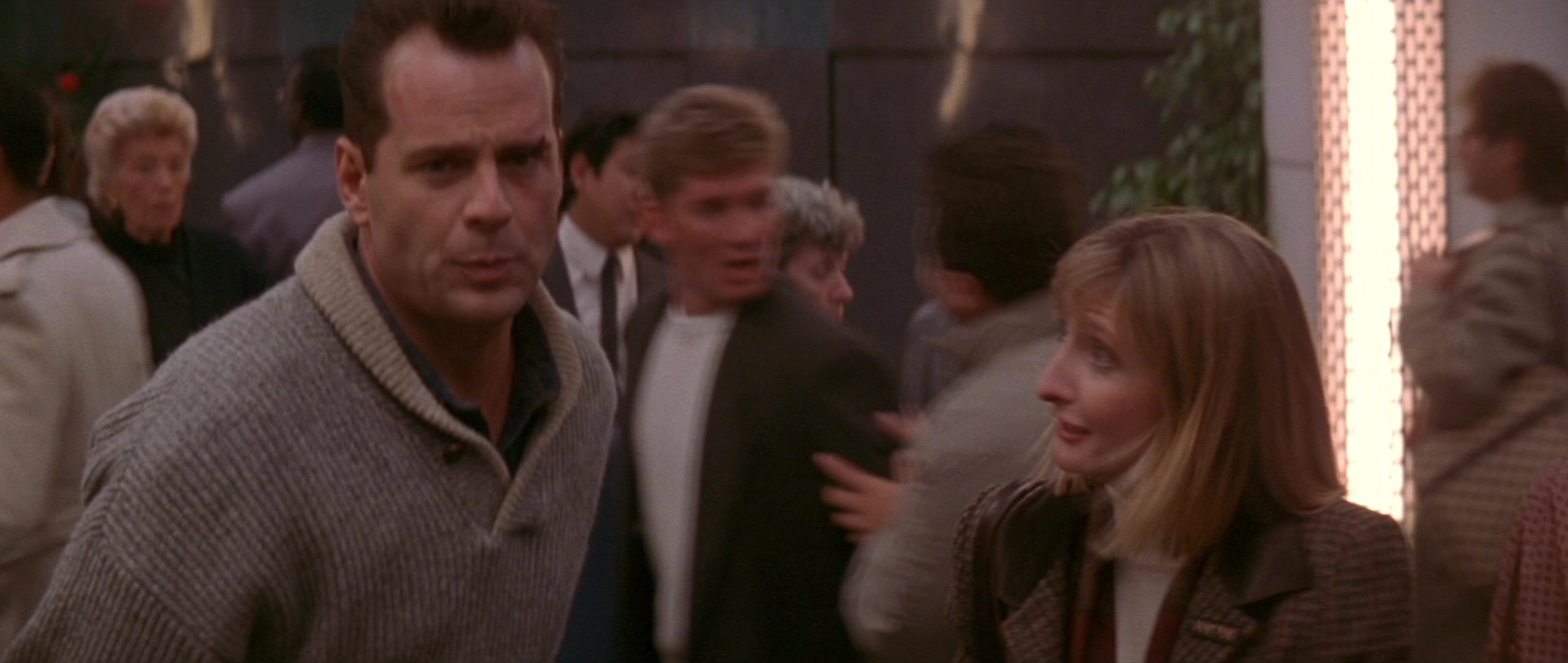 Die Hard 2 (1990), medium, 2.36:1 — film still