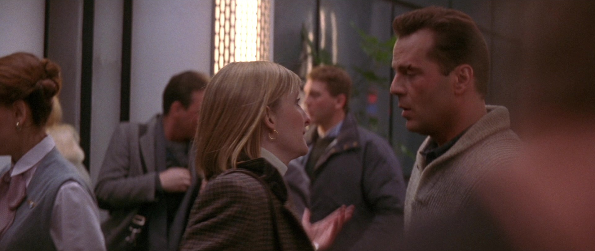Die Hard 2 (1990), wide, 2.36:1 — film still