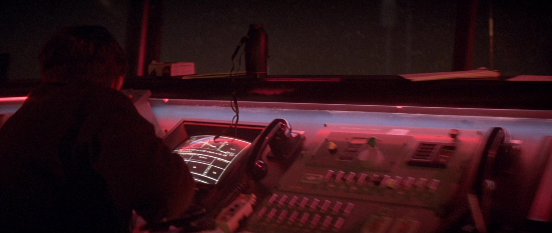 Die Hard 2 (1990), unknown, 2.36:1 — film still