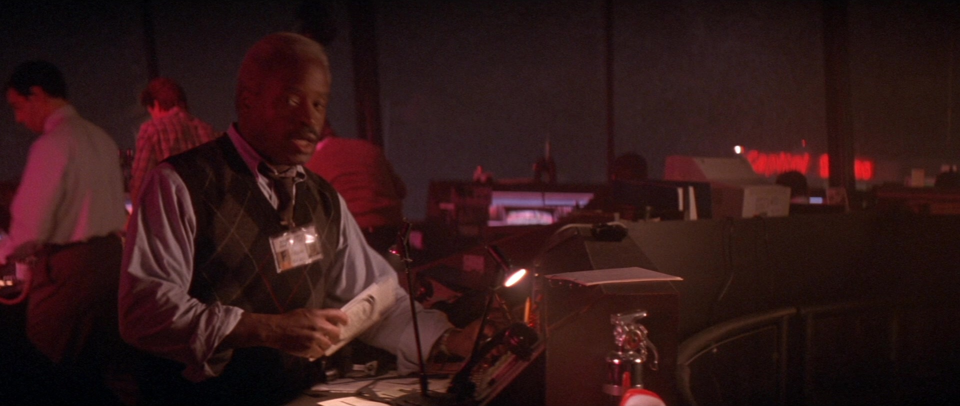 Die Hard 2 (1990), wide, 2.36:1 — film still