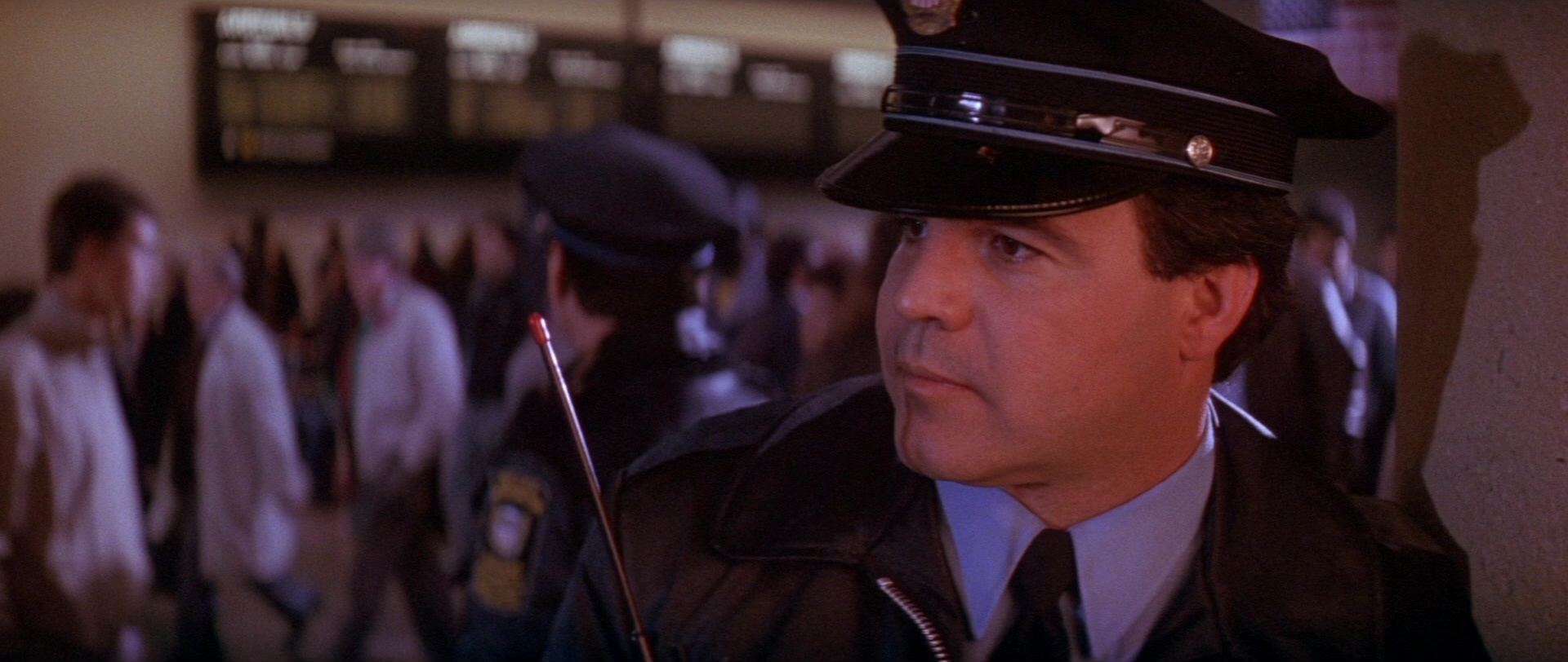 Die Hard 2 (1990), wide, 2.36:1 — film still