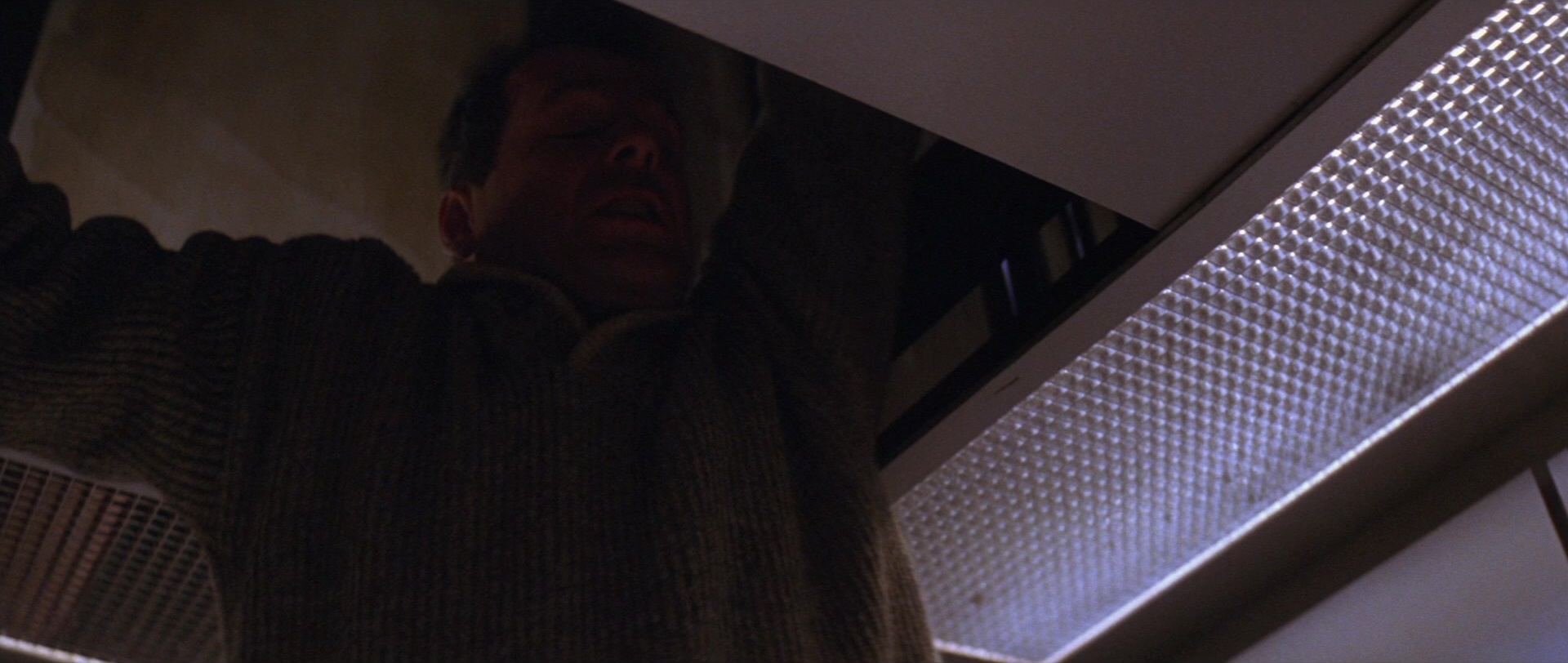 Die Hard 2 (1990), unknown, 2.36:1 — film still