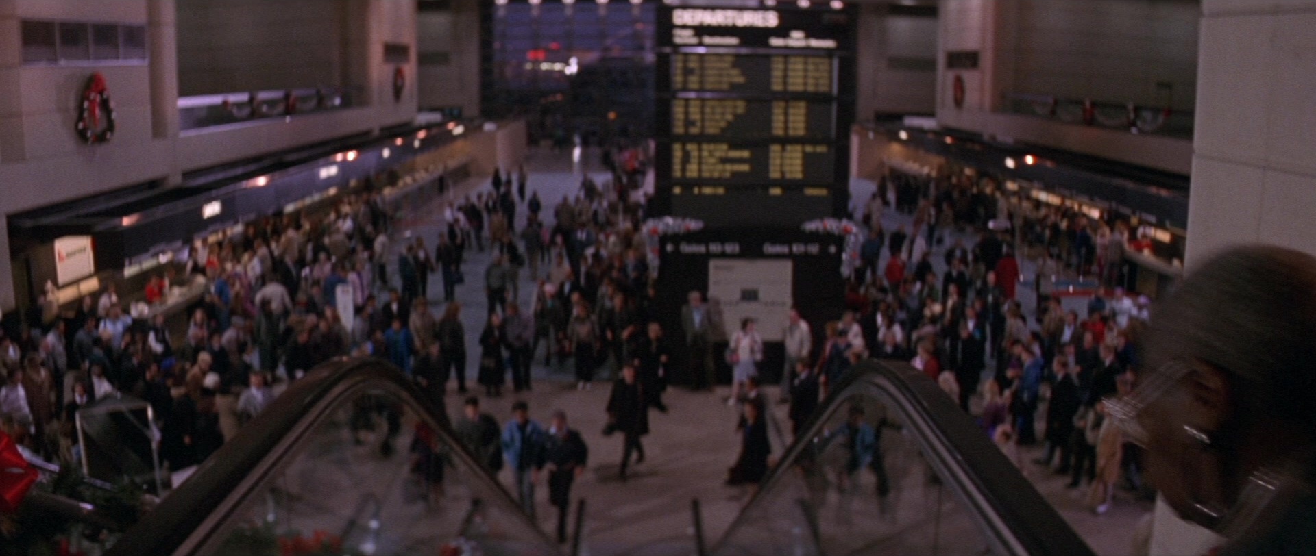Die Hard 2 (1990), wide, 2.36:1 — film still