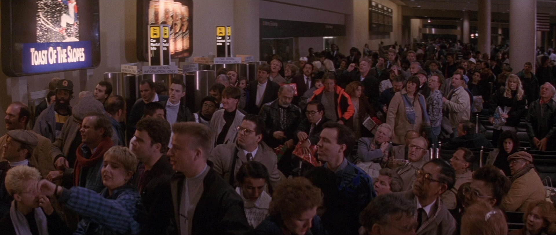 Die Hard 2 (1990), wide, 2.36:1 — film still