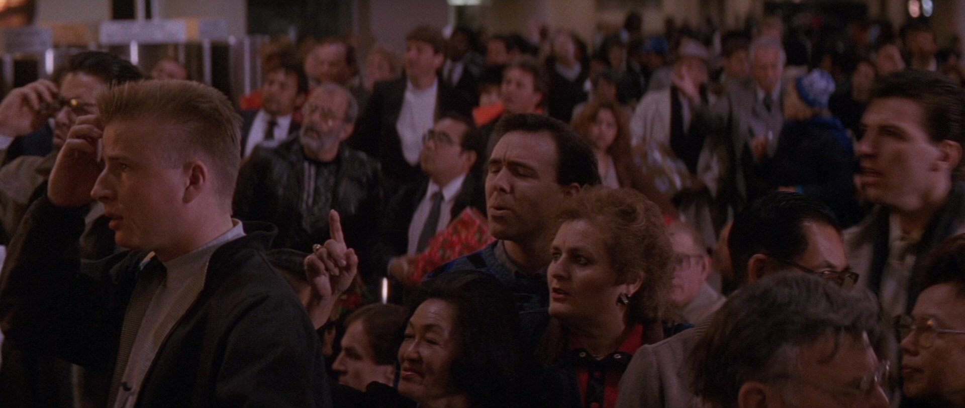Die Hard 2 (1990), wide, 2.36:1 — film still