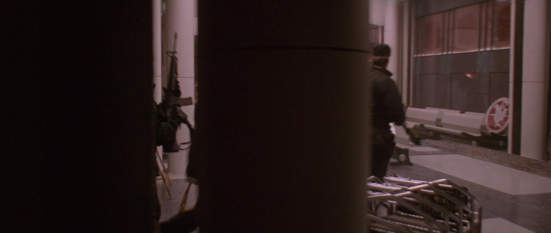 Die Hard 2 (1990), wide, 2.36:1 — film still