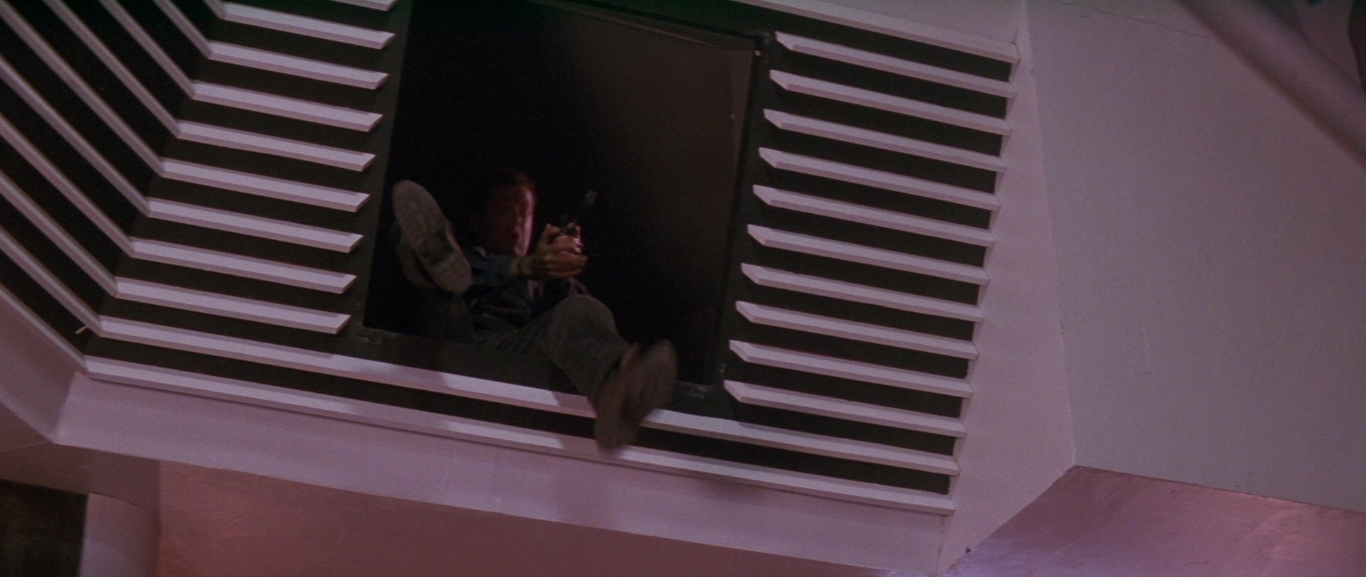 Die Hard 2 (1990), wide, 2.36:1 — film still