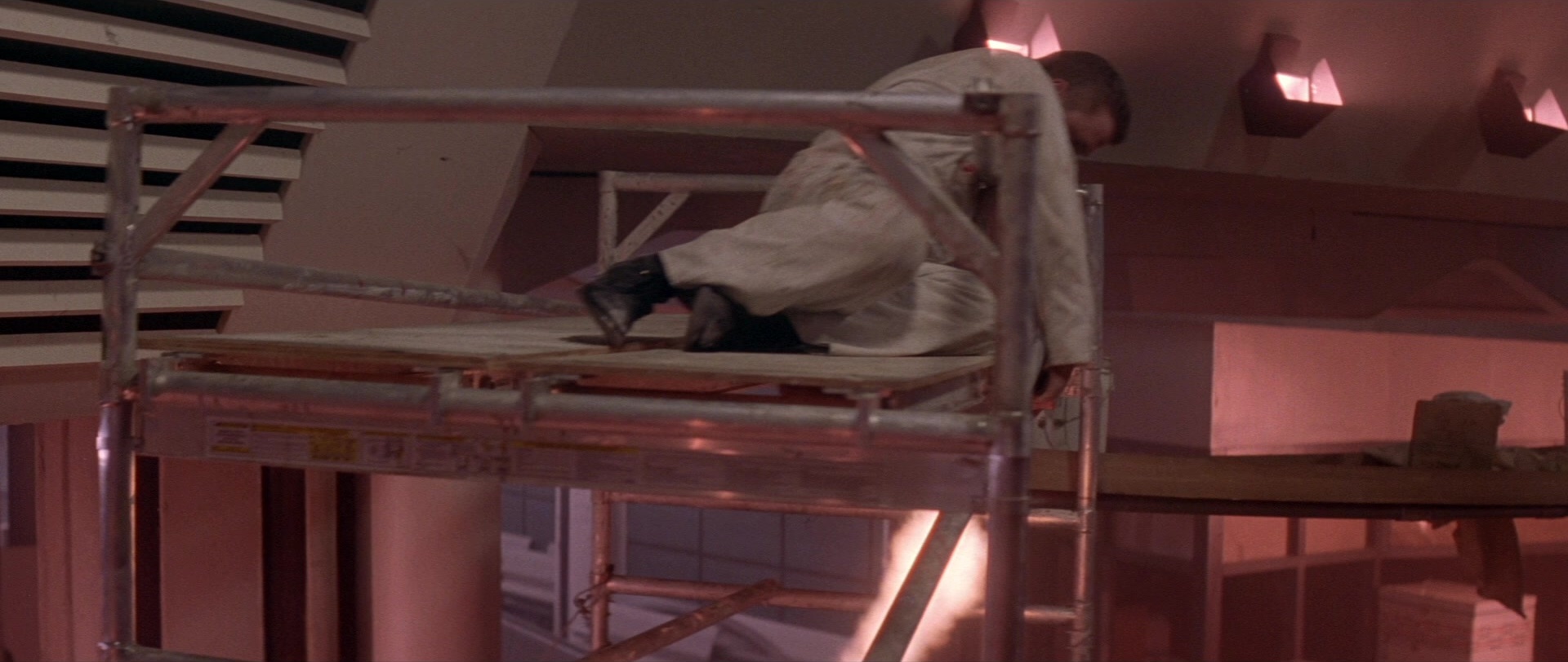 Die Hard 2 (1990), unknown, 2.36:1 — film still