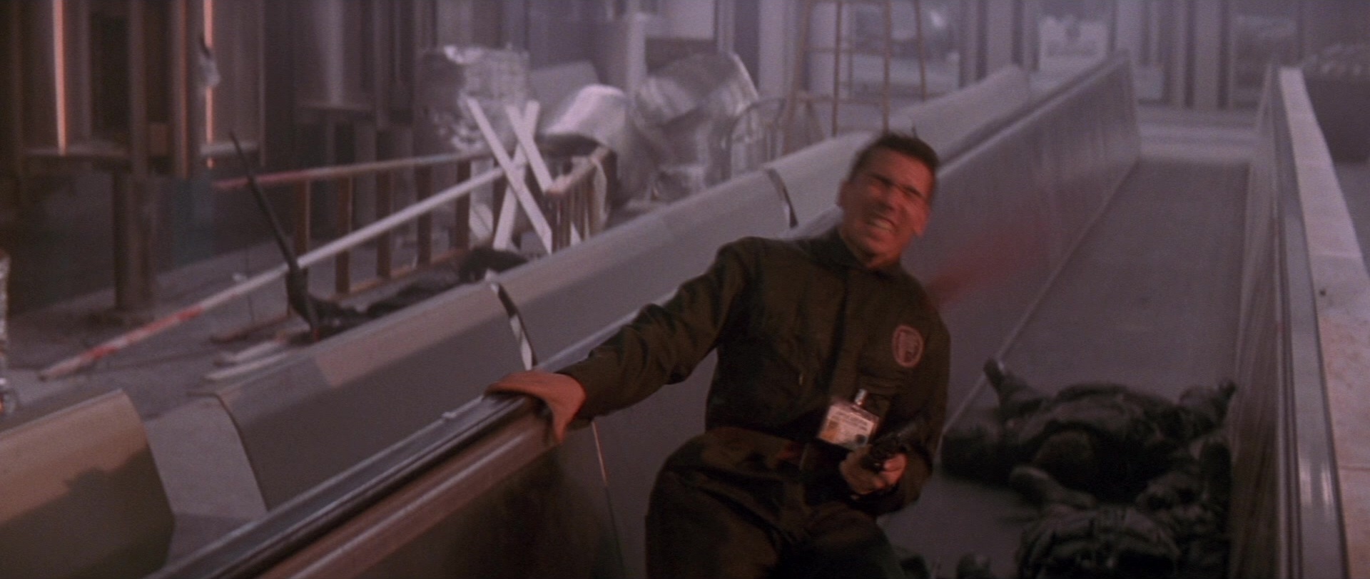 Die Hard 2 (1990), wide, 2.36:1 — film still