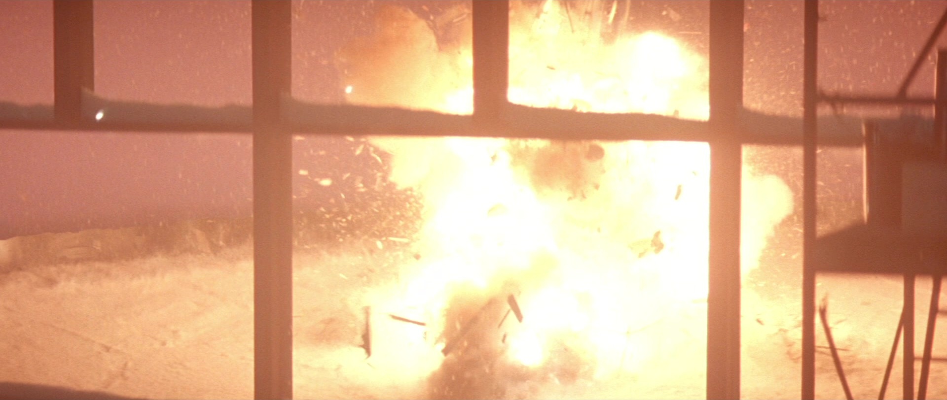 Die Hard 2 (1990), wide, 2.36:1 — film still