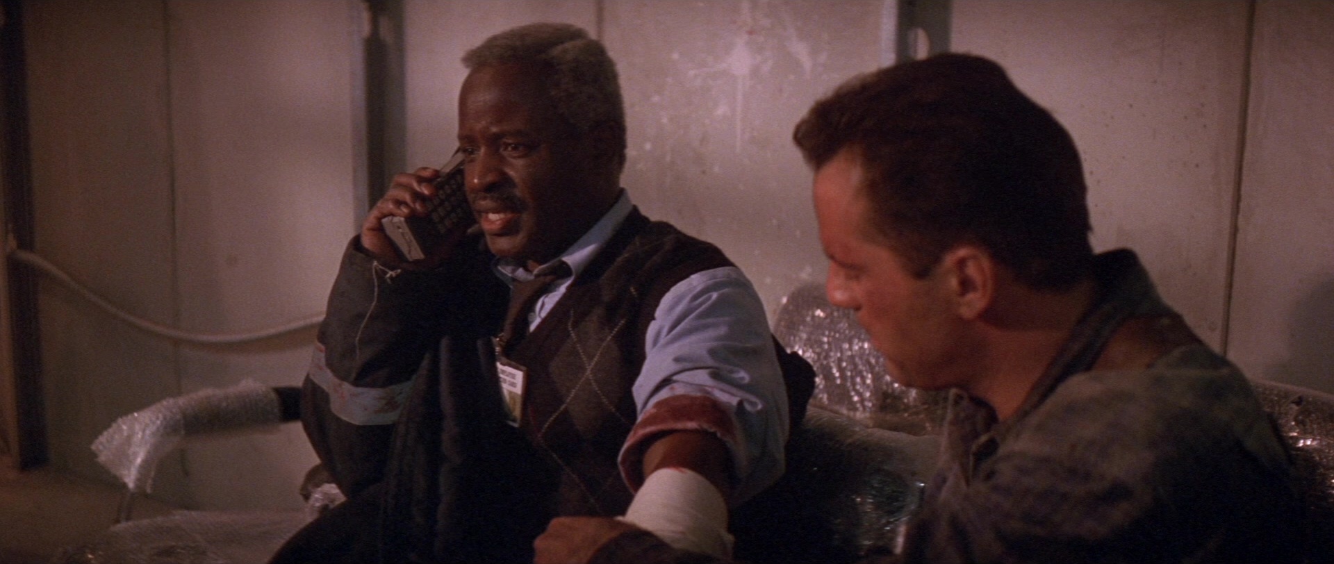 Die Hard 2 (1990), wide, 2.36:1 — film still