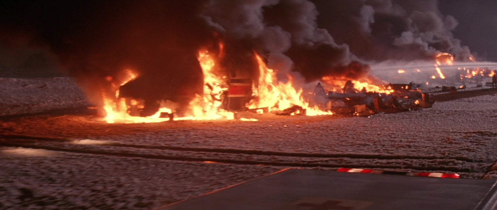 Die Hard 2 (1990), wide, 2.36:1 — film still