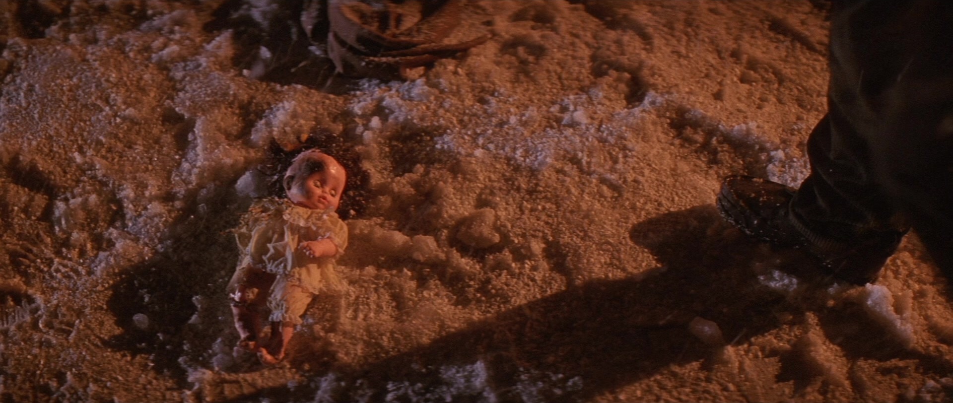 Die Hard 2 (1990), wide, 2.36:1 — film still