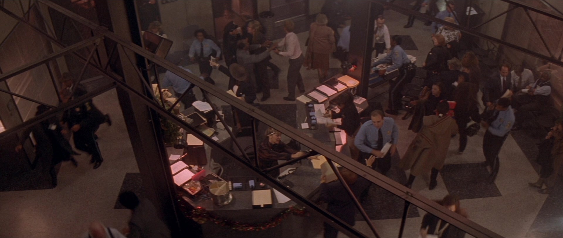 Die Hard 2 (1990), wide, 2.36:1 — film still