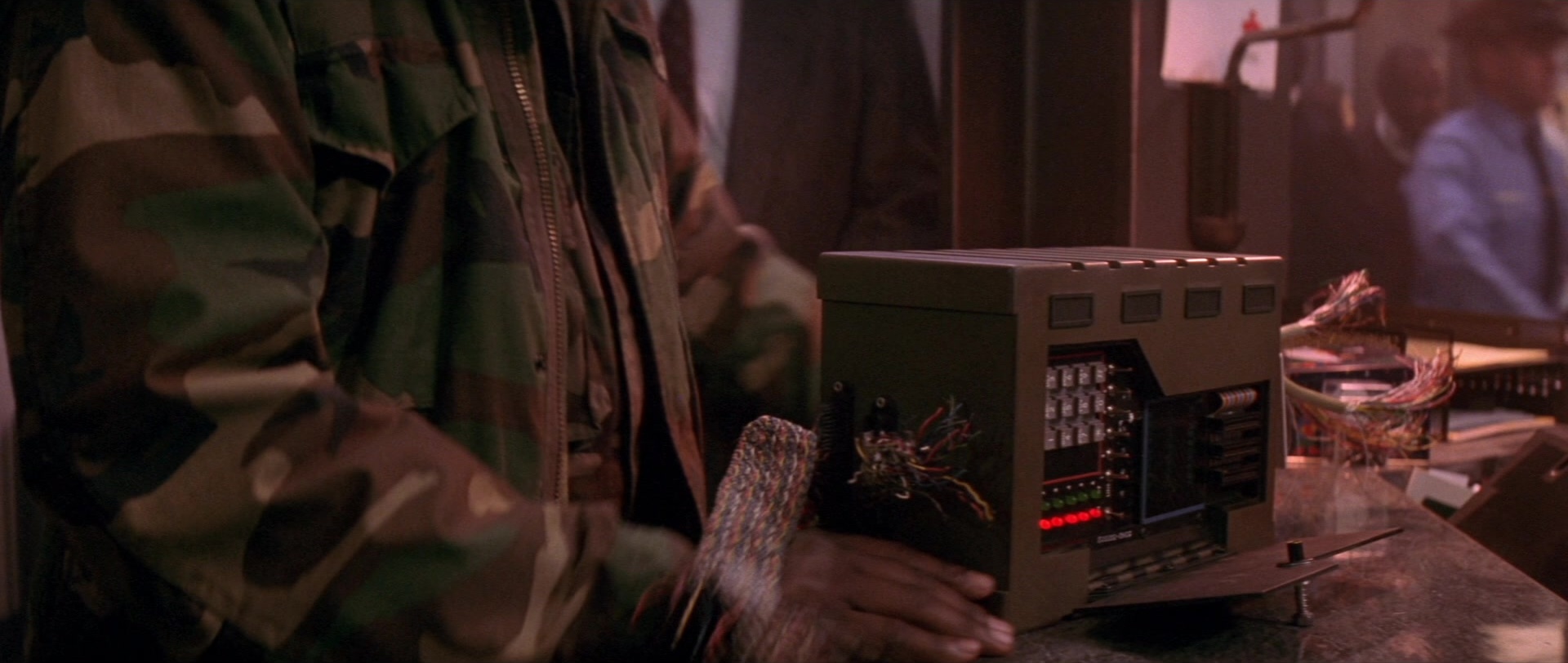 Die Hard 2 (1990), wide, 2.36:1 — film still