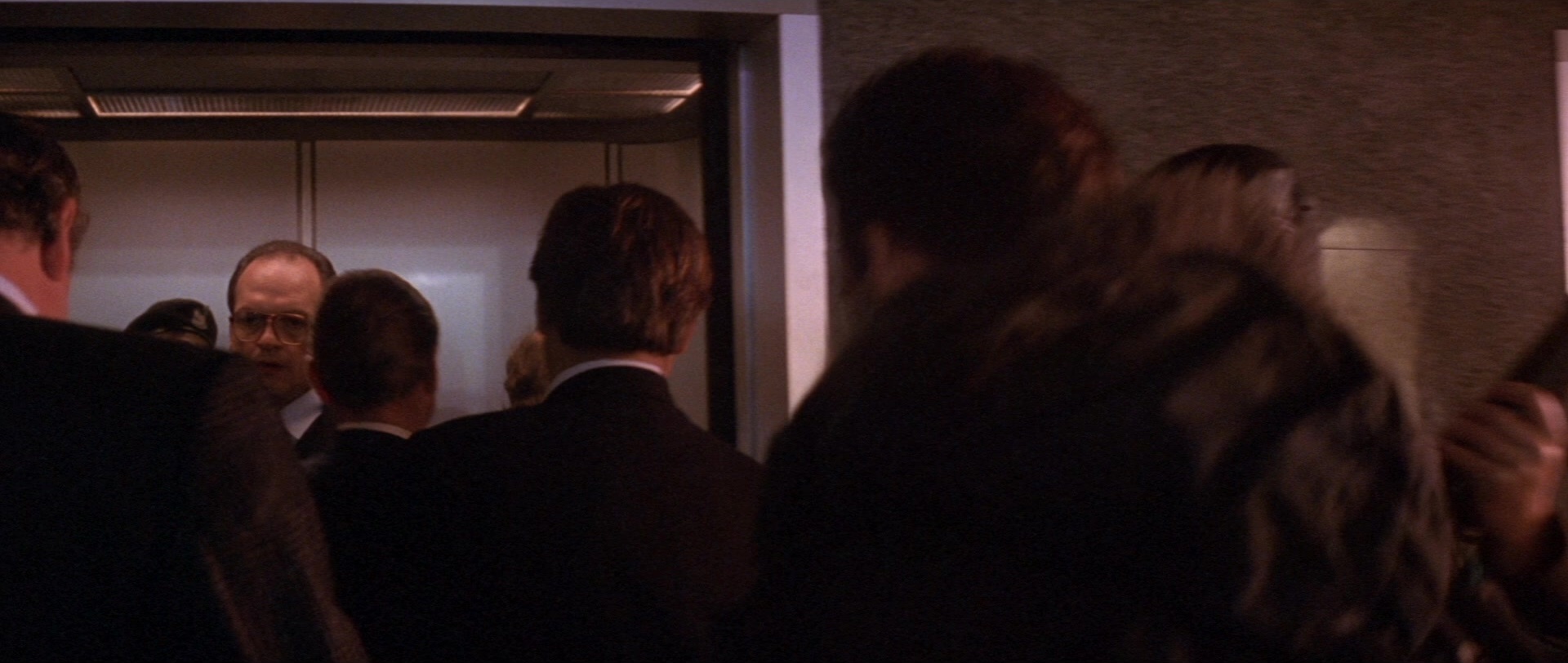 Die Hard 2 (1990), medium, 2.36:1 — film still