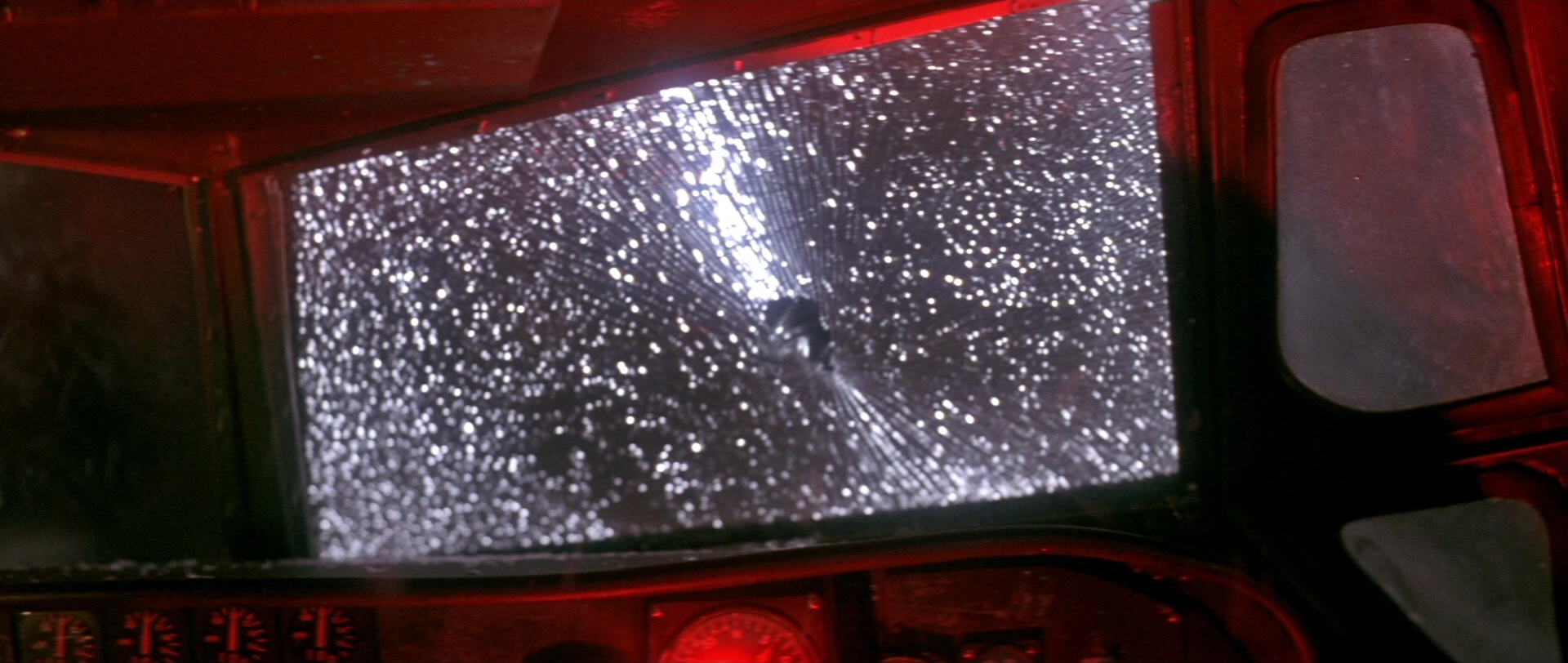 Die Hard 2 (1990), wide, 2.36:1 — film still