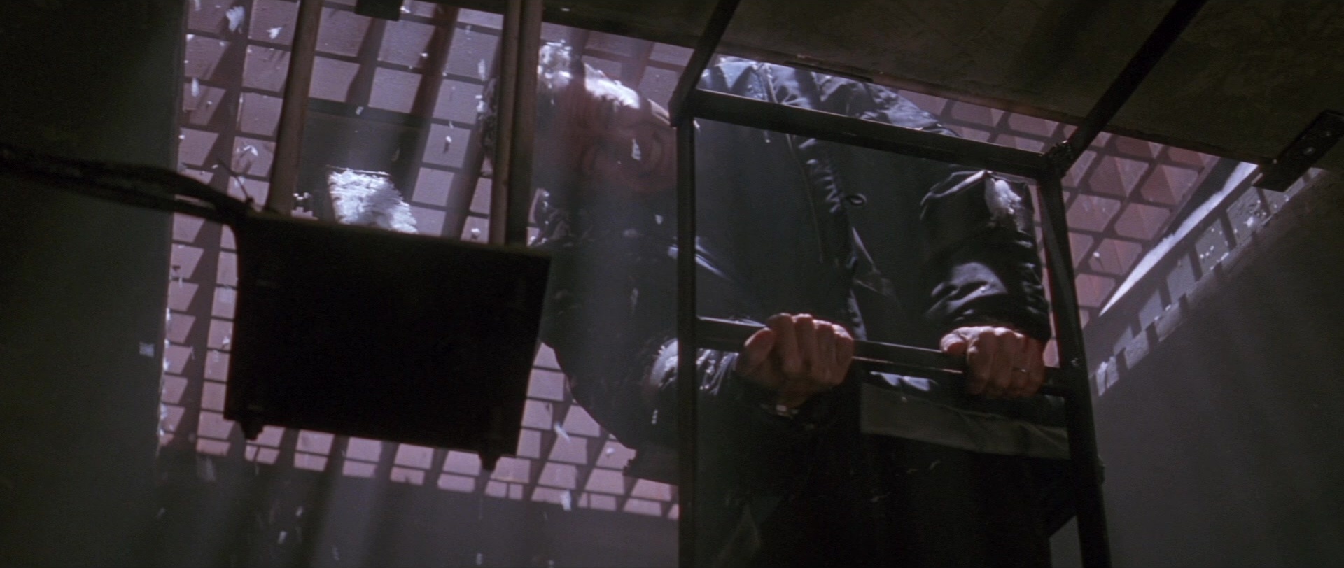 Die Hard 2 (1990), wide, 2.36:1 — film still