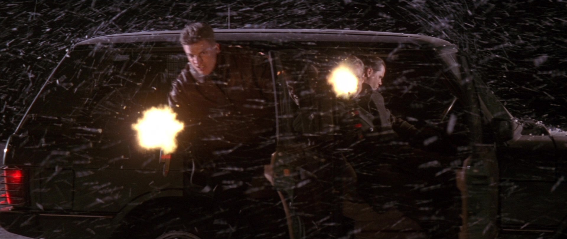 Die Hard 2 (1990), unknown, 2.36:1 — film still