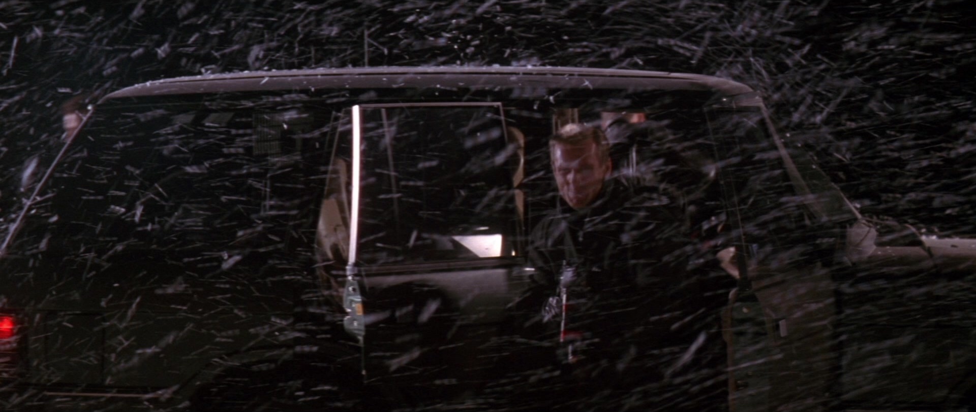 Die Hard 2 (1990), wide, 2.36:1 — film still