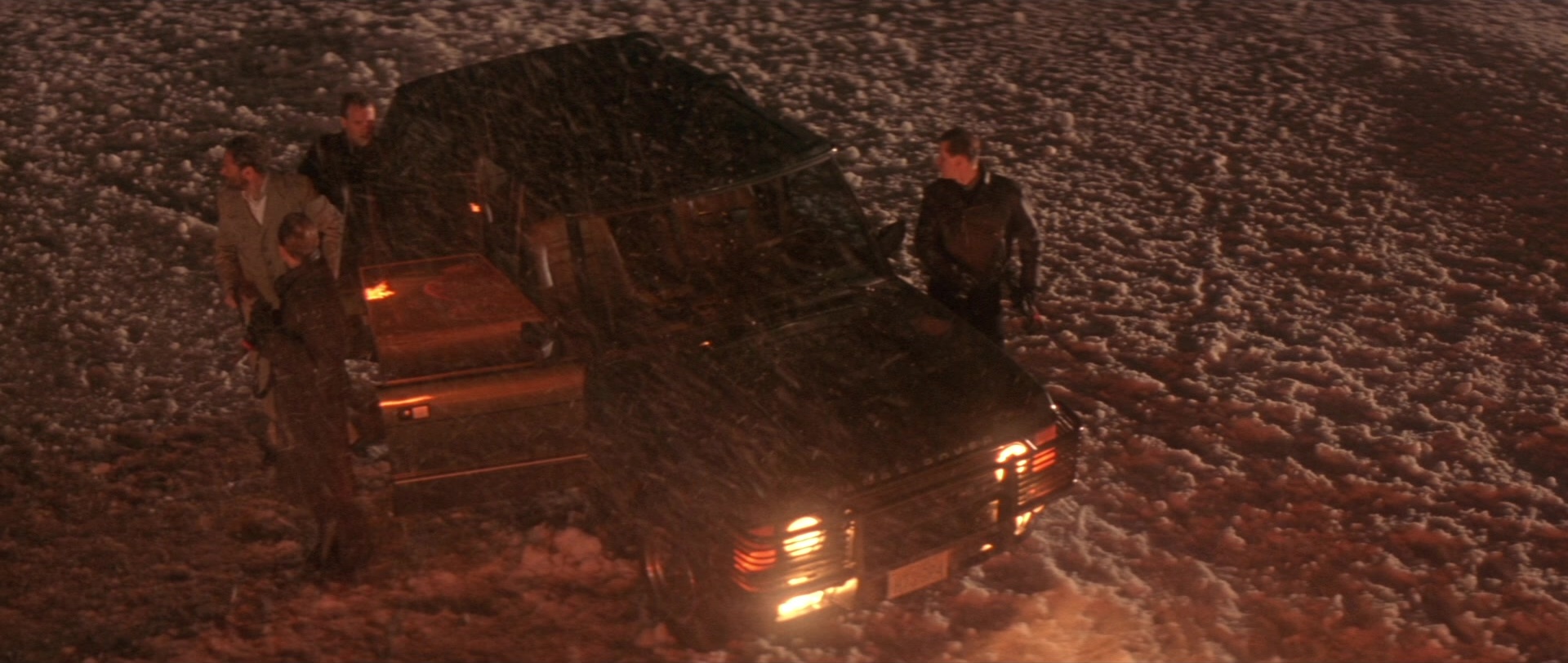 Die Hard 2 (1990), unknown, 2.36:1 — film still