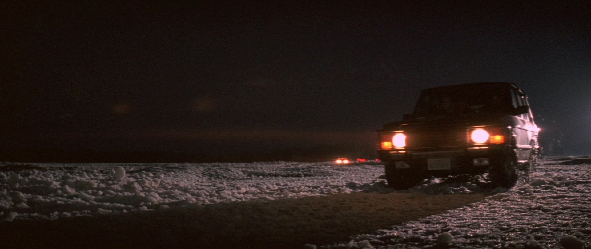 Die Hard 2 (1990), unknown, 2.36:1 — film still
