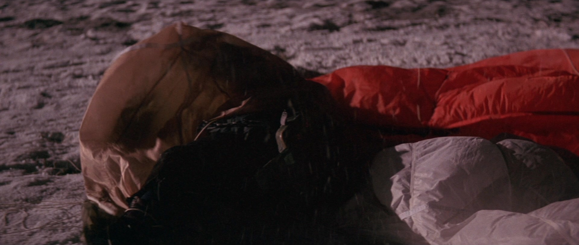 Die Hard 2 (1990), wide, 2.36:1 — film still