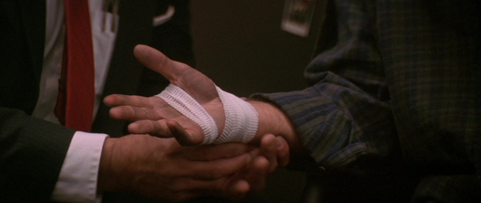 Die Hard 2 (1990), wide, 2.36:1 — film still