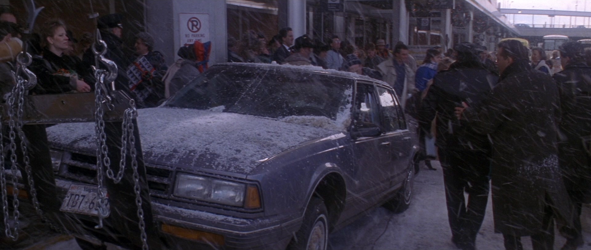 Die Hard 2 (1990), wide, 2.36:1 — film still