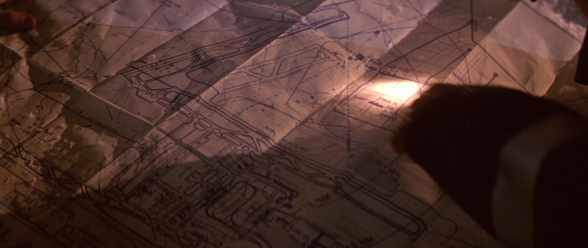 Die Hard 2 (1990), wide, 2.36:1 — film still