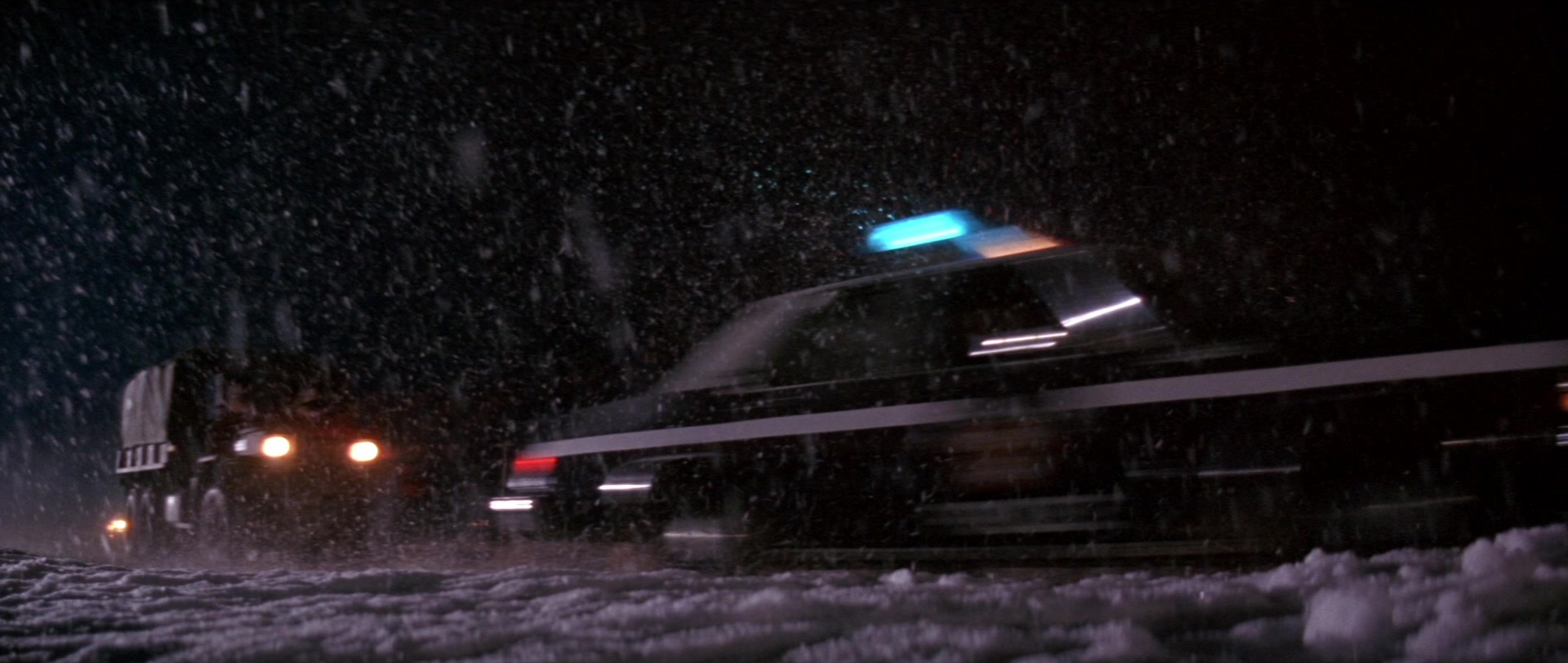 Die Hard 2 (1990), wide, 2.36:1 — film still