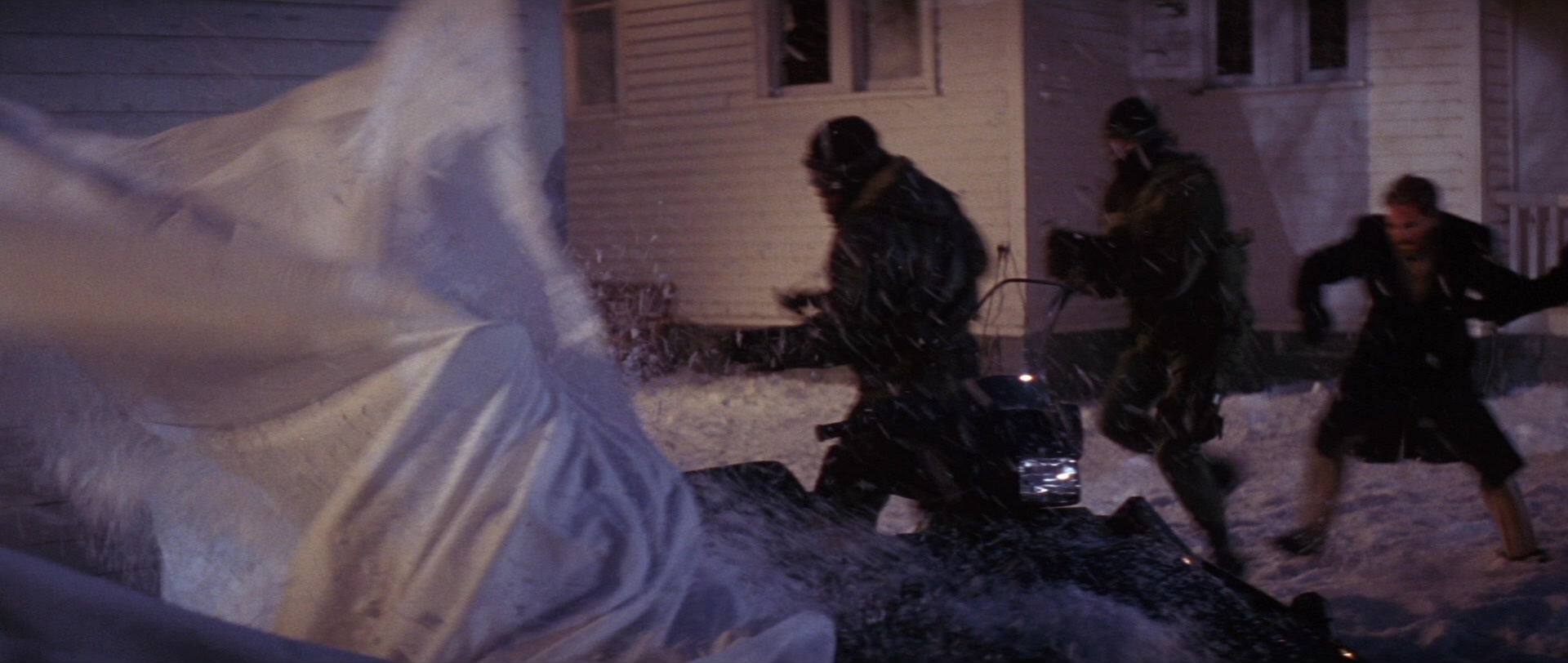 Die Hard 2 (1990), wide, 2.36:1 — film still