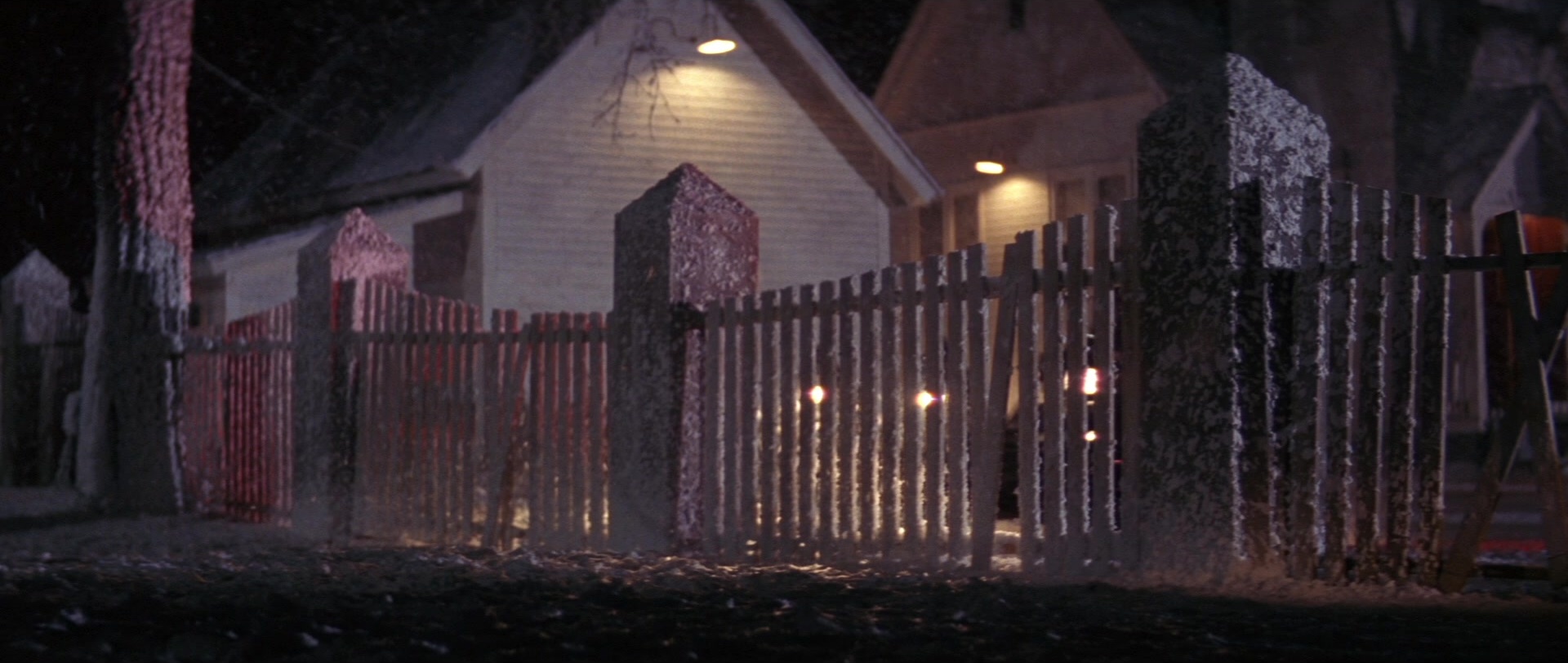 Die Hard 2 (1990), wide, 2.36:1 — film still