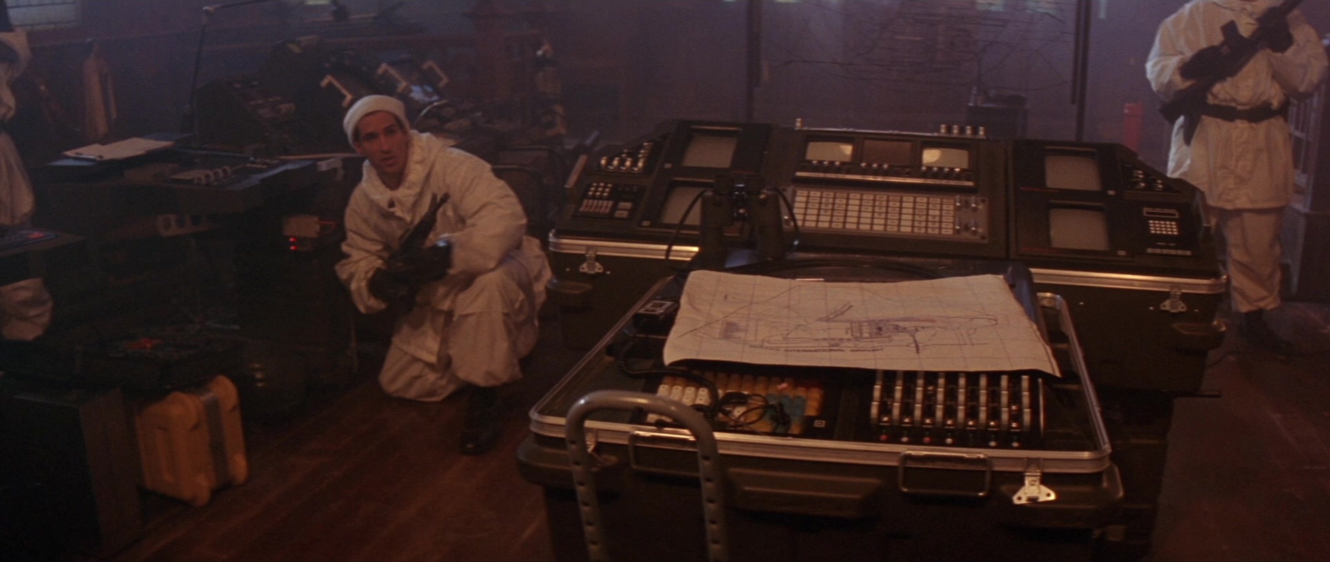 Die Hard 2 (1990), wide, 2.36:1 — film still
