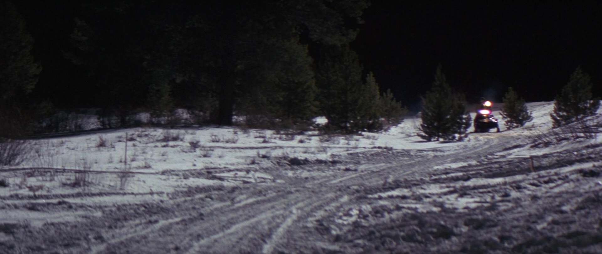 Die Hard 2 (1990), wide, 2.36:1 — film still