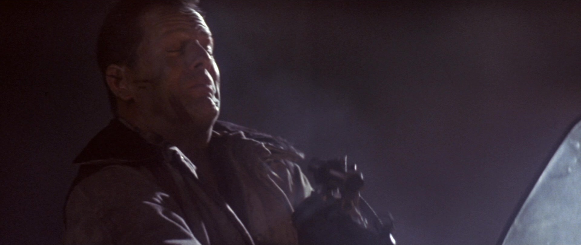 Die Hard 2 (1990), wide, 2.36:1 — film still