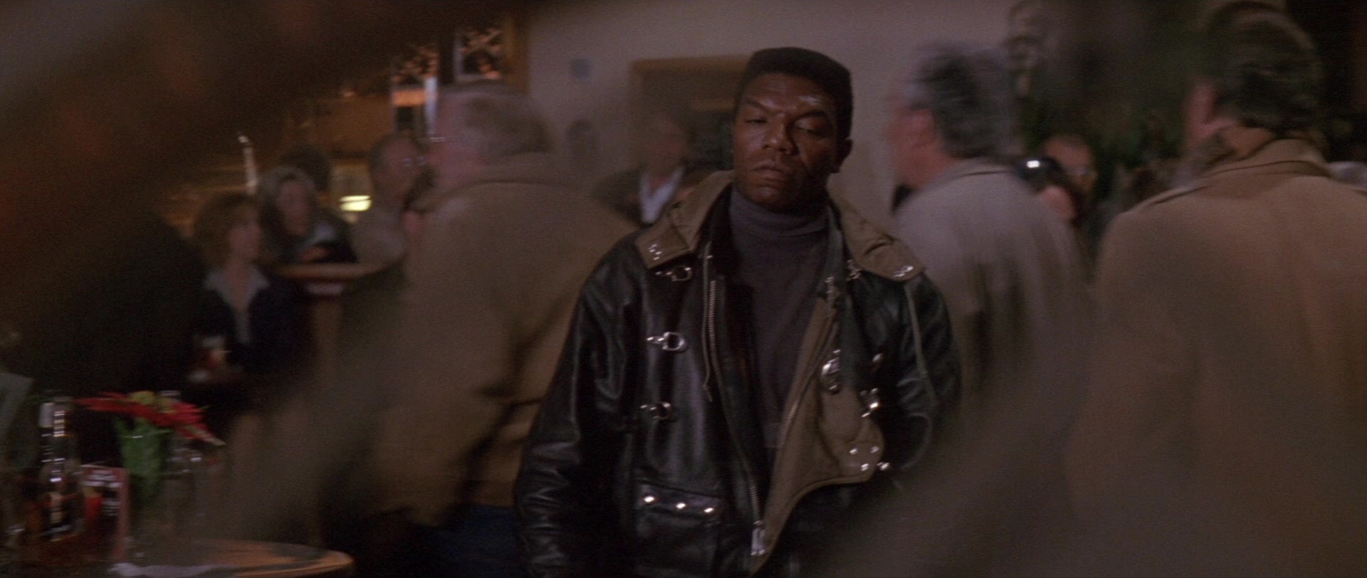 Die Hard 2 (1990), wide, 2.36:1 — film still