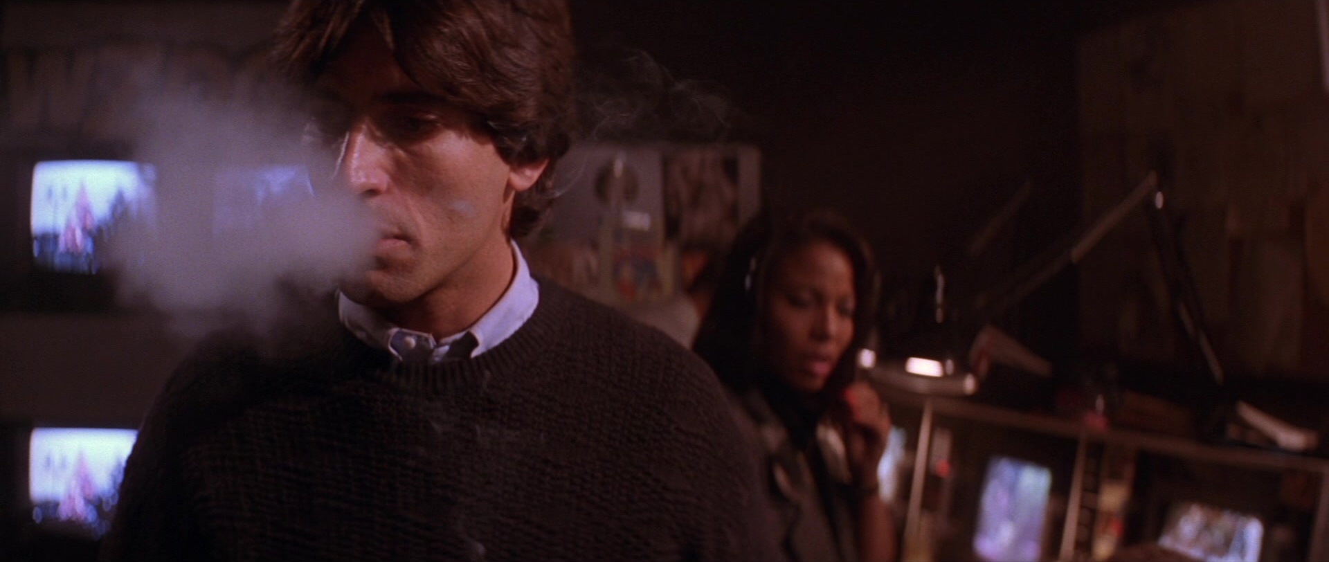 Die Hard 2 (1990), wide, 2.36:1 — film still