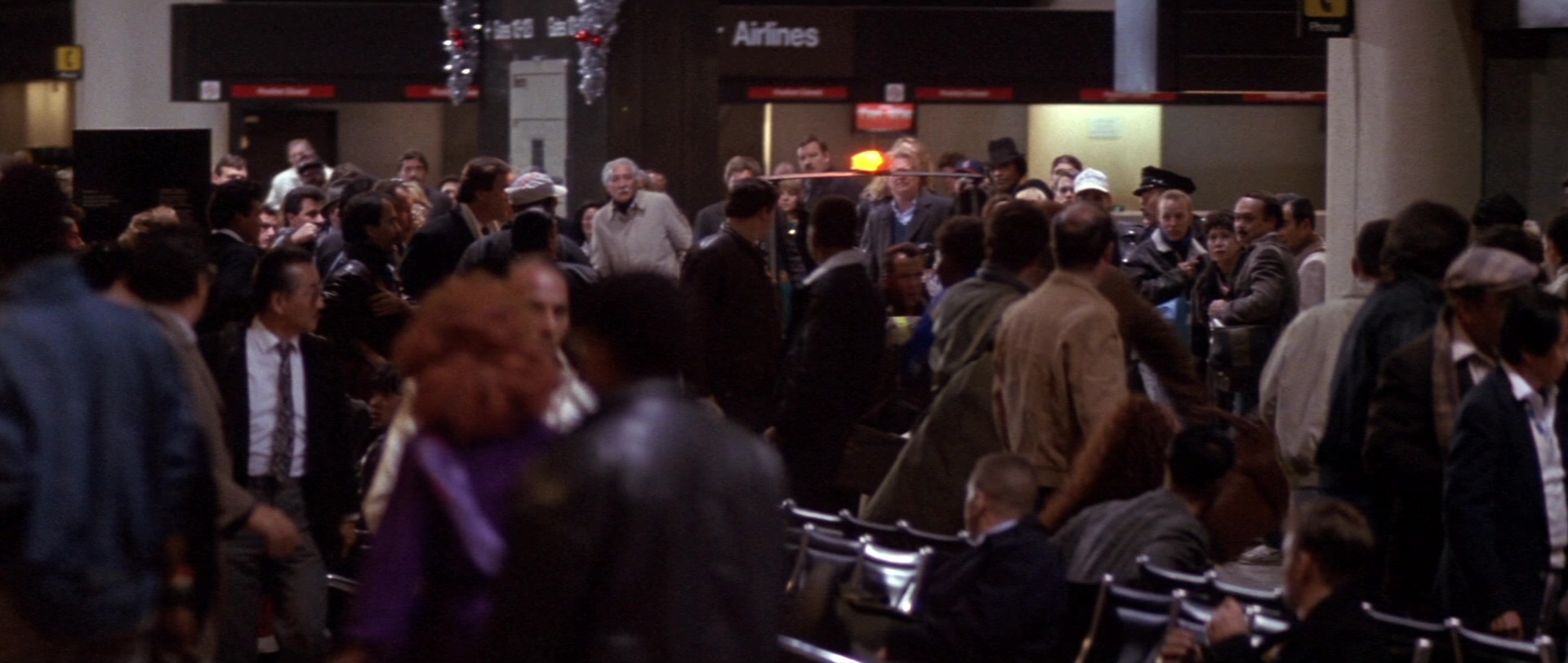Die Hard 2 (1990), wide, 2.36:1 — film still