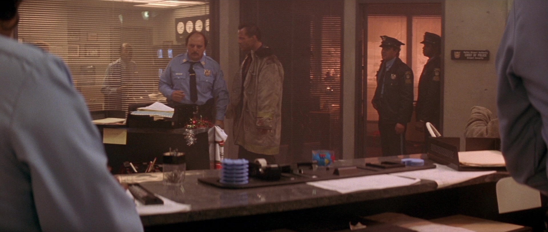 Die Hard 2 (1990), wide, 2.36:1 — film still
