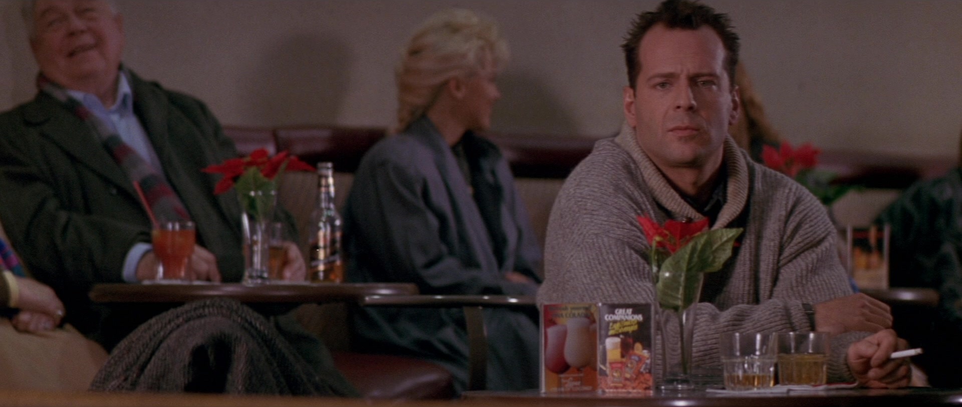 Die Hard 2 (1990), wide, 2.36:1 — film still
