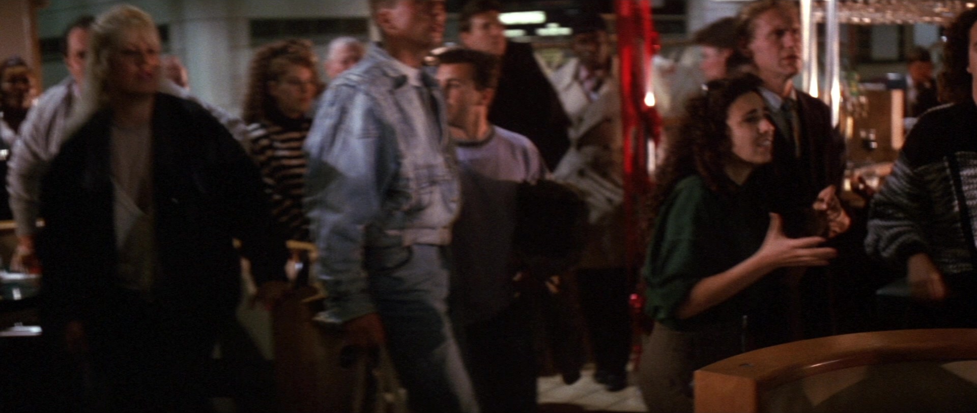 Die Hard 2 (1990), wide, 2.36:1 — film still