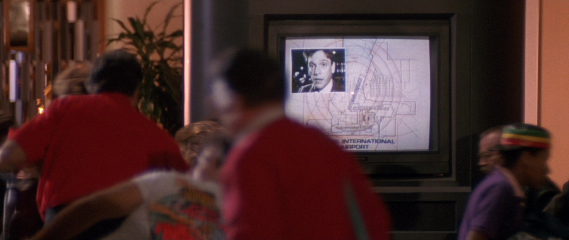 Die Hard 2 (1990), wide, 2.36:1 — film still